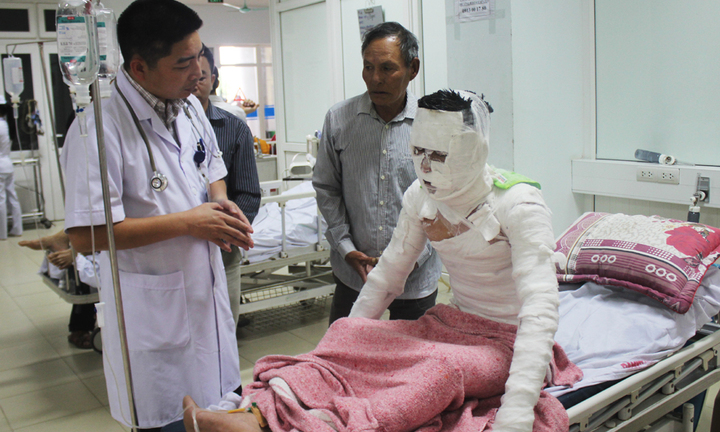 Lời kể của nạn nhân trong vụ nổ máy ép gỗ ở Nghệ An