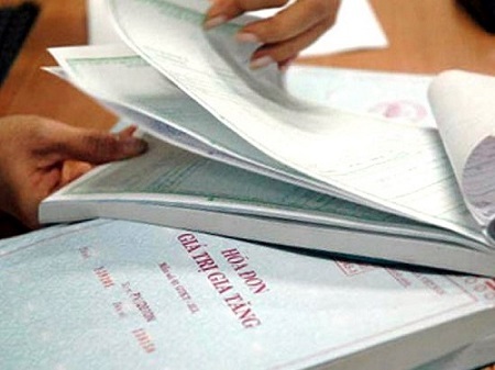 Hơn 30 cán bộ hải quan tiếp tay chiếm đoạt tiền hoàn thuế