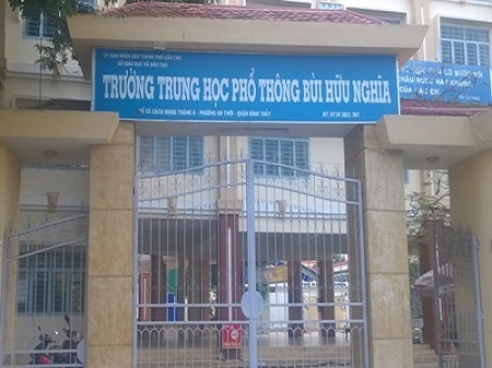 Điều tra vụ học sinh nhảy từ lầu 3 ở miền Tây