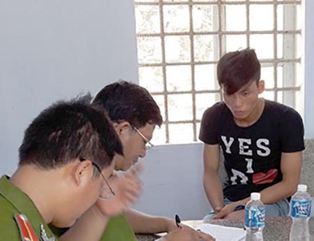 Đôi tình nhân giết tài xế xe ôm gây ra 3 vụ cướp trong hơn 10 ngày