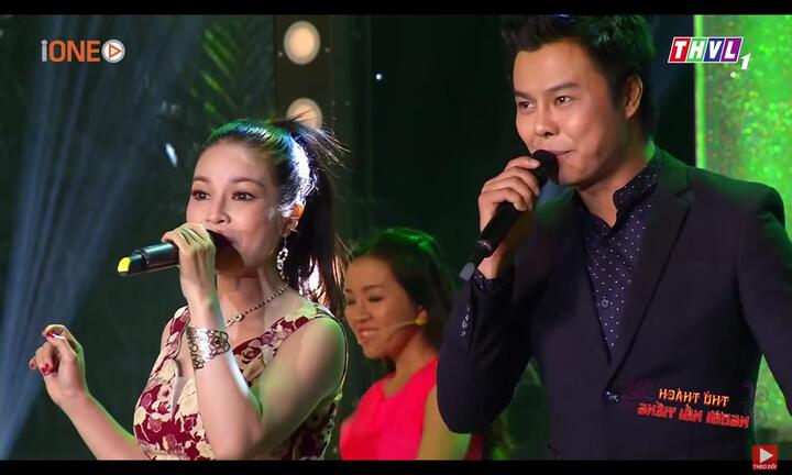 C?m Ly v� V� Minh L�m l�m kh�n gi? rung ??ng v?i d�ng nh?c qu� h??ng