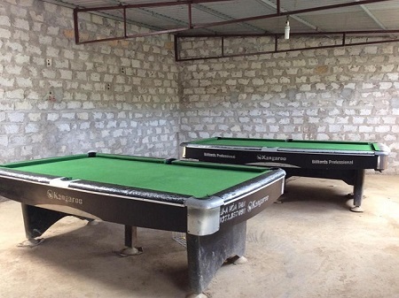Đâm chết bạn thân tại quán bida rồi bỏ trốn