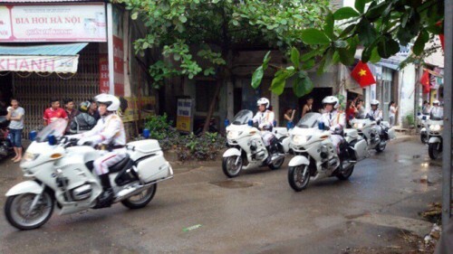 T?ng th?ng Obama r?i H� N?i v�o TP HCM