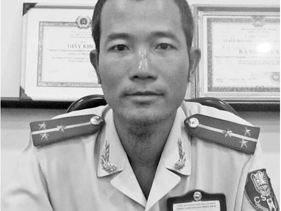 Chuyện cảm động về CSGT “mê” bắt cướp đang điều trị phơi nhiễm HIV