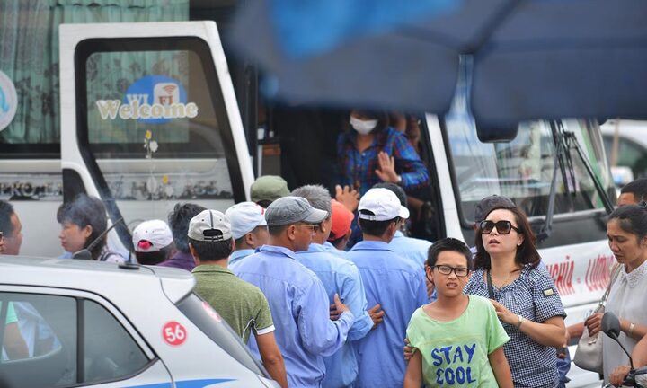 Ch�m ?nh: B?n xe L??ng Y�n tr??c ng�y di d?i