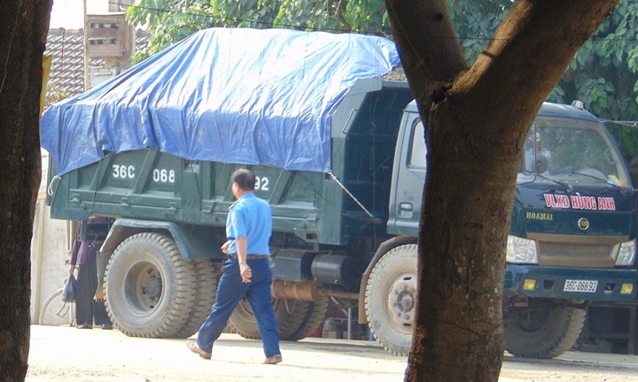 Thanh tra giao thông Thanh Hóa tiếp tay cho xe quá tải?