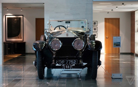Khám phá nhà máy sản xuất của Rolls-Royce