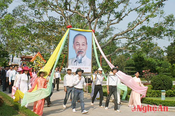 Lễ hội làng Sen năm 2015 sẽ được tổ chức ở quy mô toàn quốc