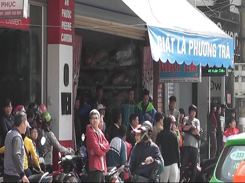 Clip: Kẹt thang máy tại tiệm giặt là, một người tử vong