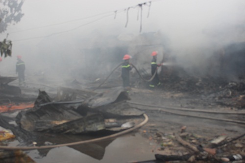 Quảng Bình: Cháy lớn chợ thị xã Ba Đồn