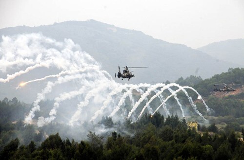 Không quân Lục quân Trung Quốc tập trận Xung kích 2013