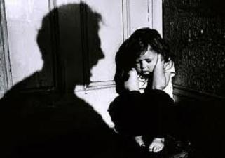 Bé gái 5 tuổi vô tình “hậu quả” của phim sex