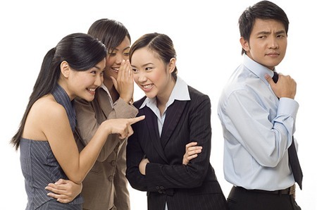 Nỗi niềm trai xấu chốn công sở