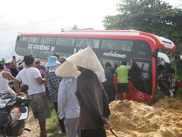 Bị tai nạn khi rẽ qua đường