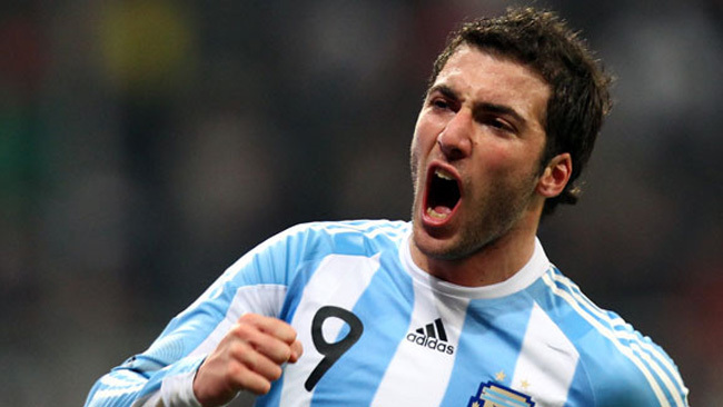 Tiết lộ: Higuain không hạnh phúc tại Real Madrid