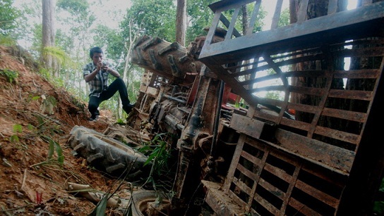 Vụ lật xe công nông: thêm một nạn nhân tử vong