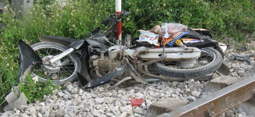 Vội đi mua quà trung thu, một người mẹ gặp nạn