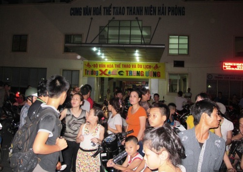 Đánh hội đồng đoàn xiếc vì 