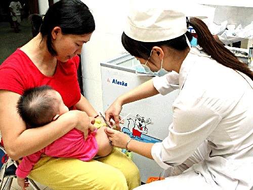 Bộ Y tế khẳng định vẫn tiếp tục tiêm vắc xin viêm gan B theo lịch