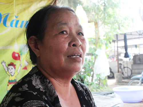 Người phụ nữ nguyện cả đời tắm cho bệnh nhân AIDS