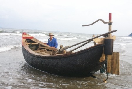 Nông dân kiếm tiền triệu mỗi ngày nhờ... moi xuất hiện bất ngờ