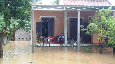 Ảnh hưởng bão số 8 khiến hàng nghìn học sinh phải nghỉ học