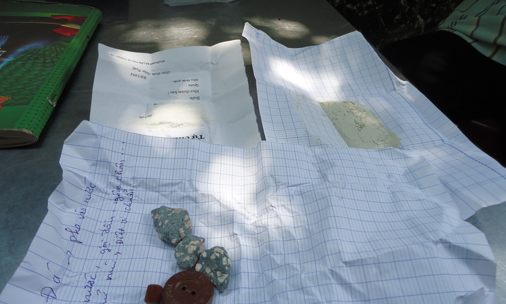 Bóc mẽ chiêu trò “thần kỳ hoá” khiến khách hàng “sập bẫy” giường, thảm massage (Kỳ 1)