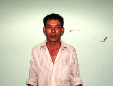 Khách “nhậu ké” đâm chủ nhà vì bị tung hai cước  vào giữa mặt