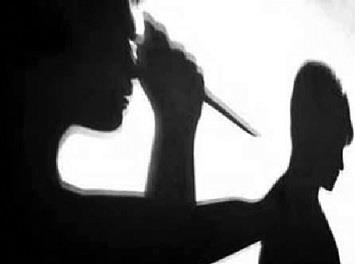      Chồng bị vợ “cắm sừng” ngay trong phòng ngủ