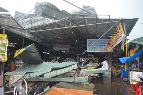 Lốc xoáy tàn phá Bạc Liêu, Sóc Trăng