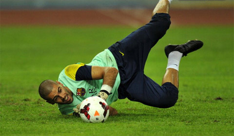 Caughtoffside: Victor Valdes sẽ gia nhập Man City