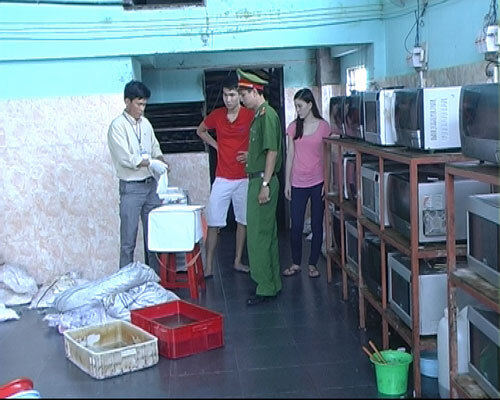 Kẹo “bẩn” được tái chế xuất hiện trên thị trường