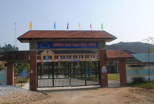 Các cơ quan làm khó, cản bước học sinh đến trường