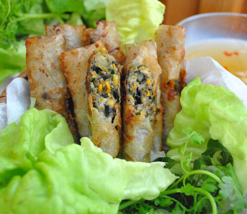 Nóng hổi nem ốc ngày thu