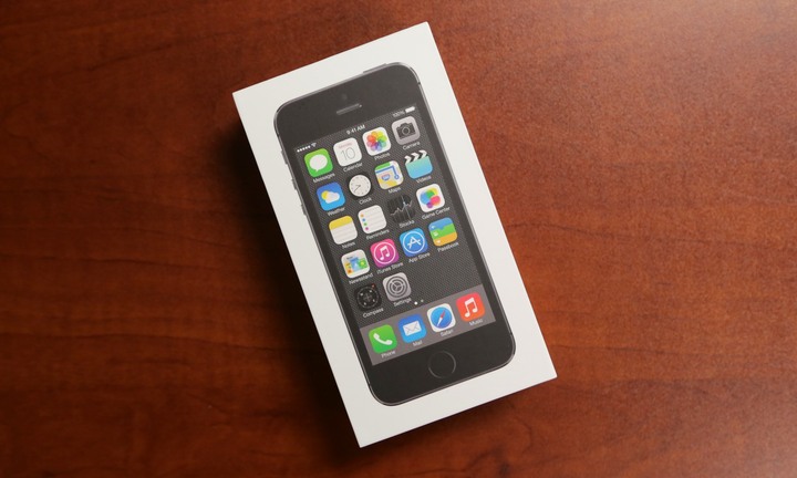 Mua iPhone trả góp, coi chừng tiền mất tật mang