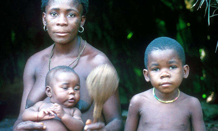 Khám phá bí ẩn nơi gái 8 tuổi đã