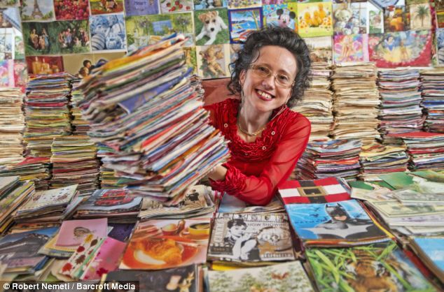 Phá vỡ kỉ lục lần thứ 4 với bộ sưu tập 63 ngàn chiếc khăn