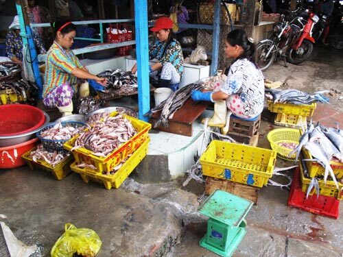 “Công nghệ” làm chả cá kinh dị