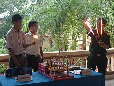 Nổ kho pháo hoa: Hết cơ hội đốt pháo ngày Tết?