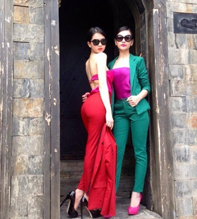 Ngọc Trinh khoe thân không đúng lúc