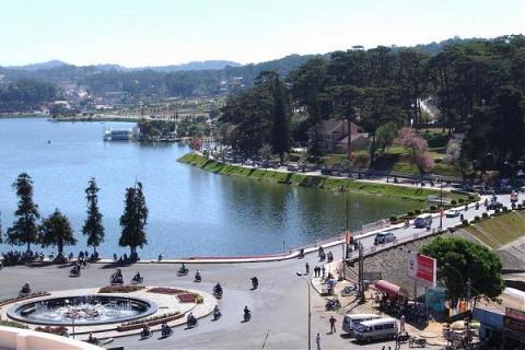 Tự tử bình thản như đi dạo bên bờ hồ Xuân Hương