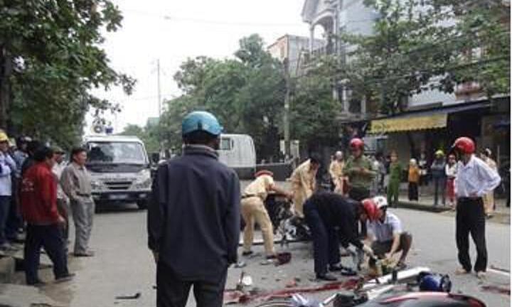 Va chạm xe máy làm một cụ già tử vong