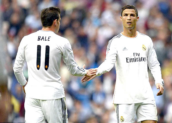 Tấn công và phòng ngự: Các siêu sao Real cần học