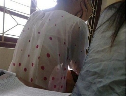 Nữ sinh rộ mốt 