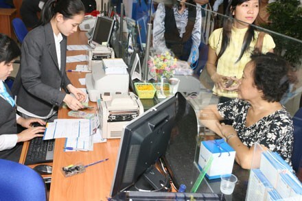 2013: Năm của những ngân hàng nhỏ?