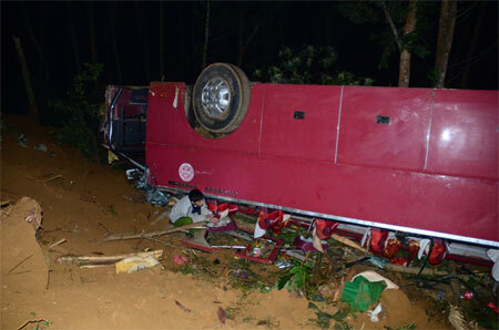 Lào Cai: Xe khách lao xuống vực sâu, 46 người thương vong