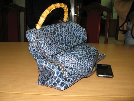 Massage xong cướp luôn cả tài sản của bà chủ