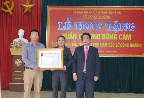 Nghệ An: Truy tặng Huân chương dũng cảm cho PGĐ Sở hi sinh trong lũ