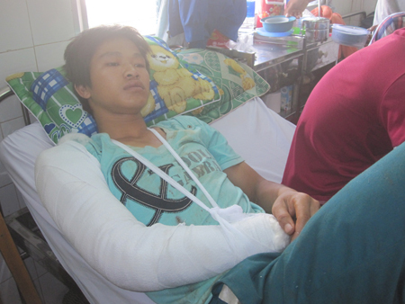 Nhóm côn đồ đuổi chém, cắt lưỡi một thanh niên