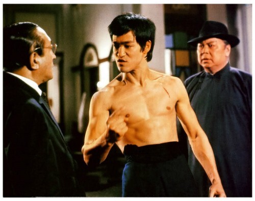 Lý Tiểu Long bị kẻ lạ mặt bí ẩn 'Điểm huyệt hẹn giờ' chết